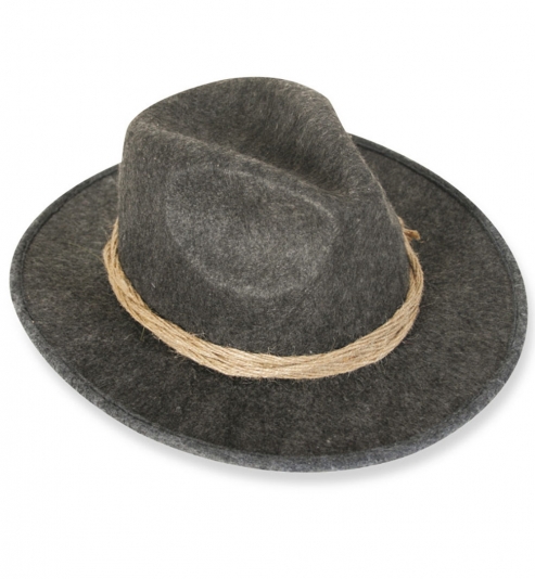 Hut mit Kordel, Gr. 59 cm
