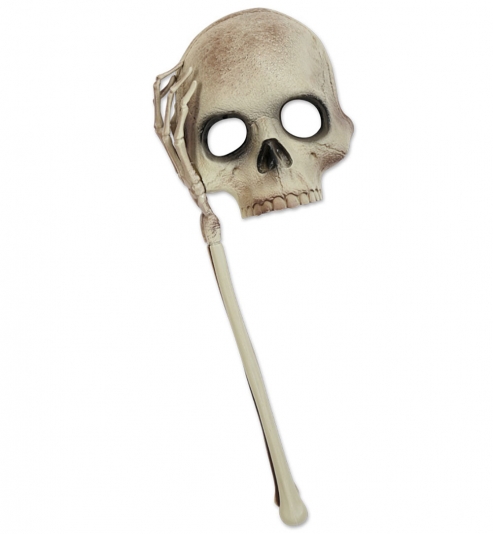 Totenkopfmaske mit Hand- und Armknochen
